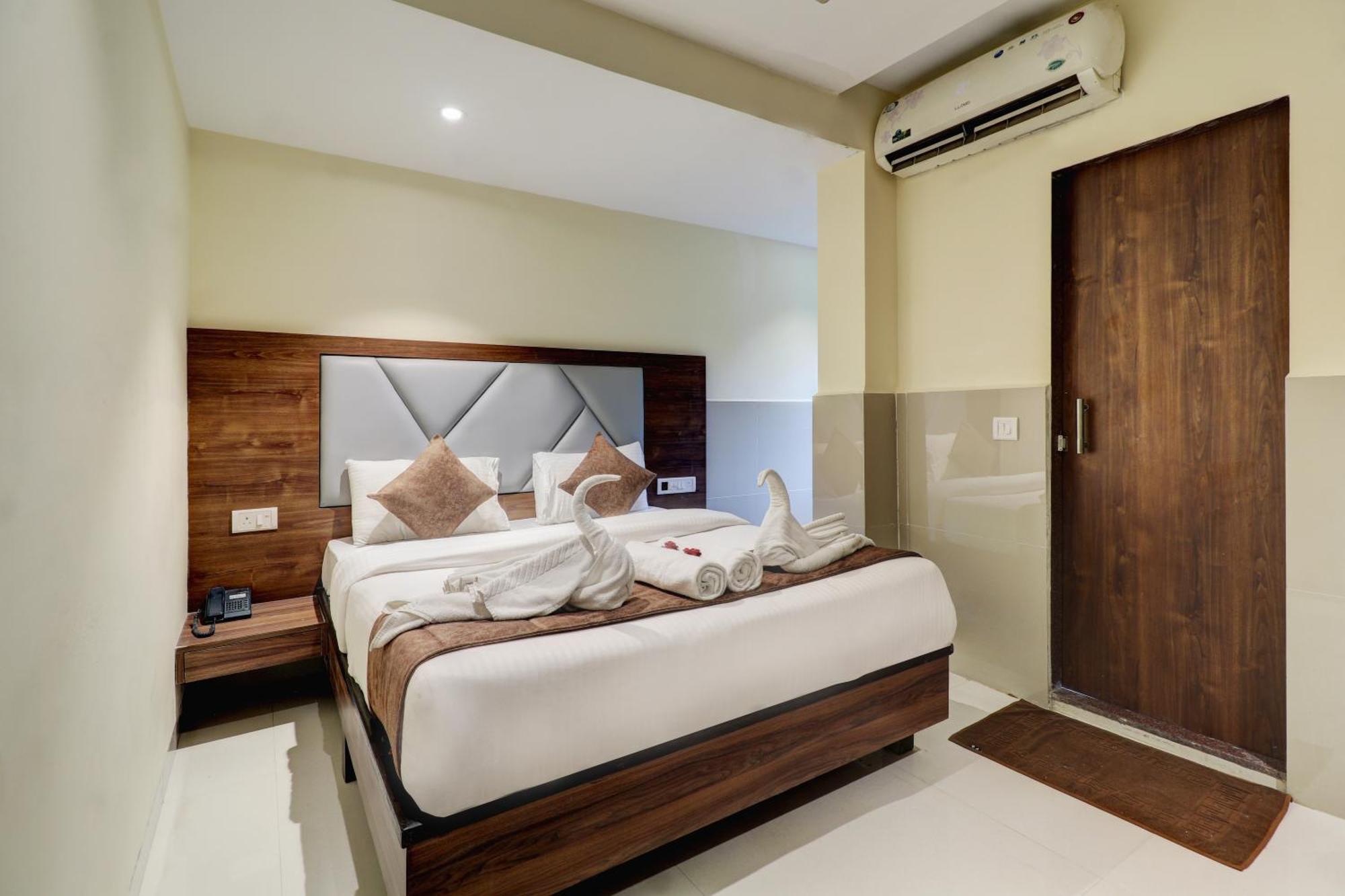 New Parimeet Residency Hotell Navi Mumbai Exteriör bild