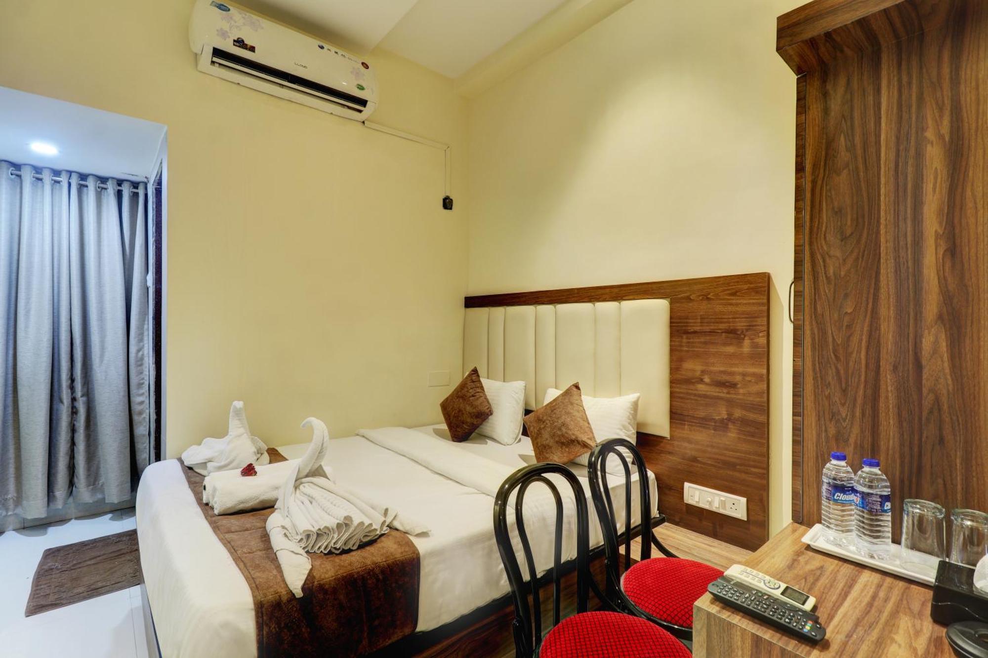 New Parimeet Residency Hotell Navi Mumbai Exteriör bild